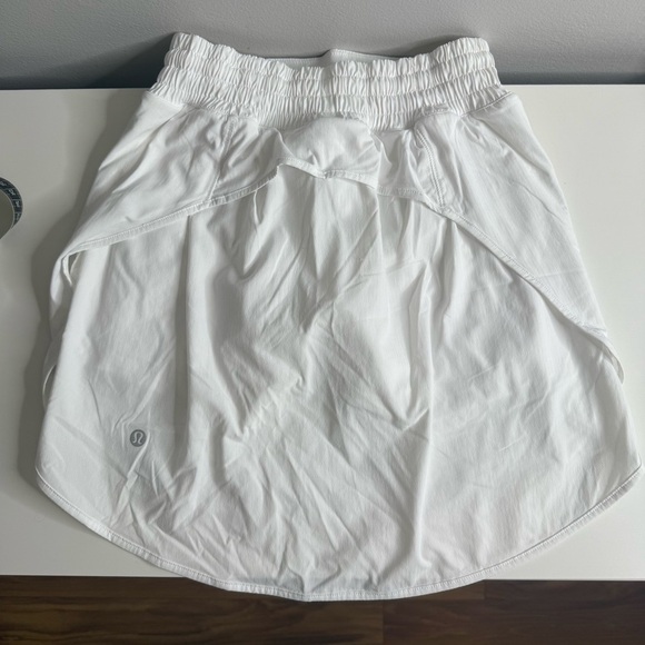 Lululemon - Hotty Hot High Rise Athletic Skort Skirt white Size 2 Long - Picture 5 of 11